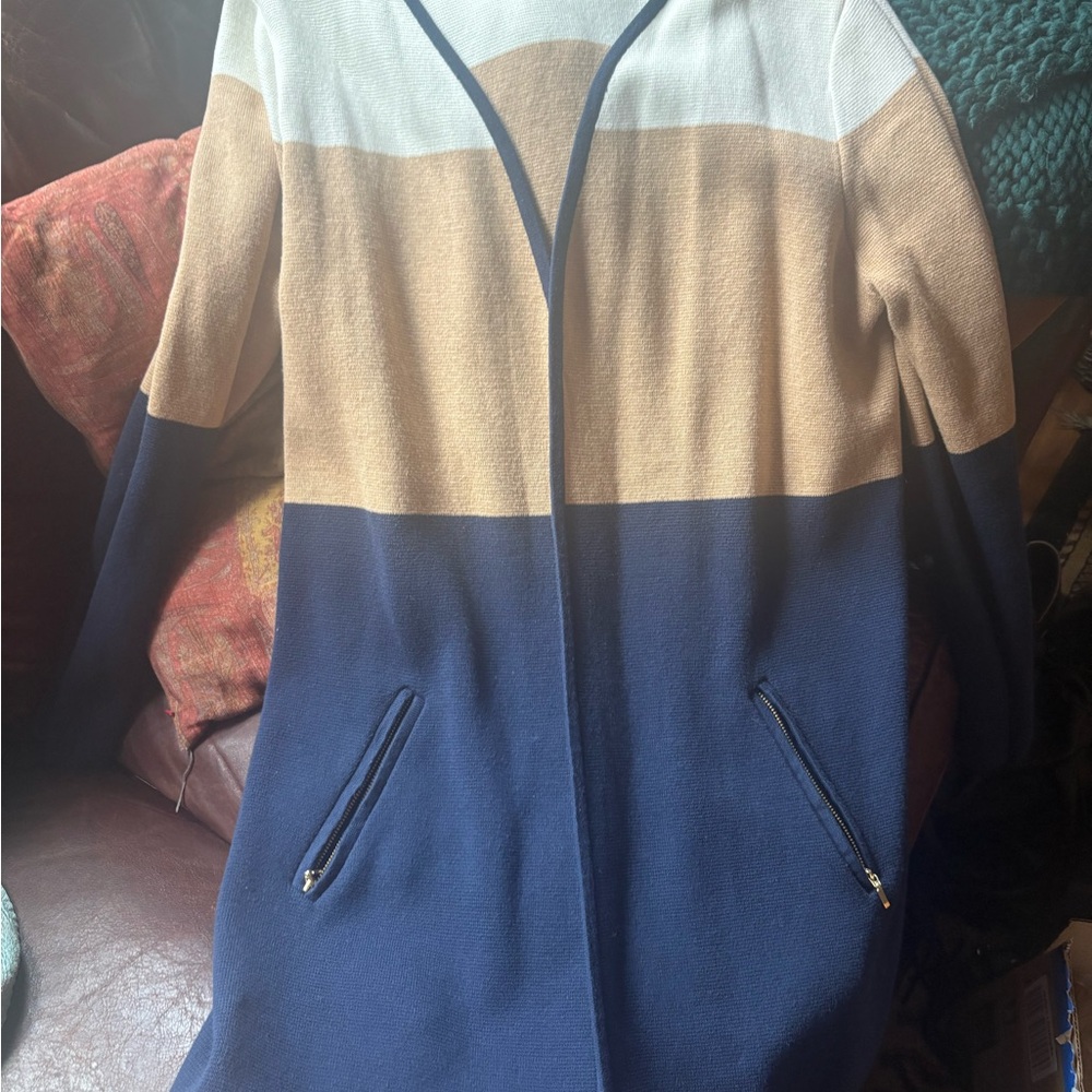Color Block Sweater - Picture 6 of 7